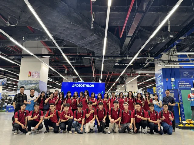 RECAP THAM QUAN DOANH NGHIỆP: DECATHLON COMPANY