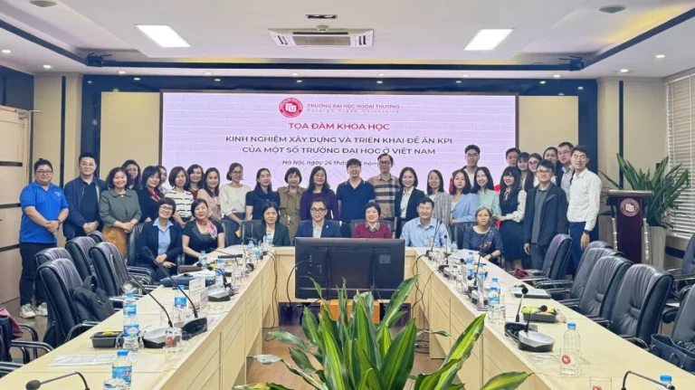 TỌA ĐÀM KHOA HỌC: KINH NGHIỆM XÂY DỰNG VÀ TRIỂN KHAI ĐỀ ÁN KPI CỦA MỘT SỐ TRƯỜNG ĐẠI HỌC Ở VIỆT NAM