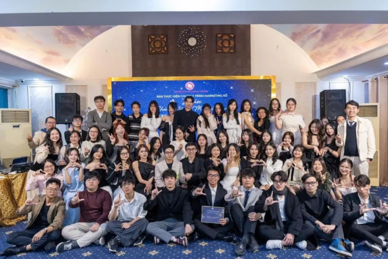 🎓 NHÌN LẠI MỘT NĂM HỌC RỰC RỠ CÙNG CHƯƠNG TRÌNH ĐỊNH HƯỚNG NGHỀ NGHIỆP MARKETING SỐ – PHÁT TRIỂN TOÀN DIỆN NĂNG LỰC CHO SINH VIÊN THÔNG QUA CÁC HOẠT ĐỘNG NGOẠI KHOÁ ĐA DẠNG (PHẦN 2) 🌏