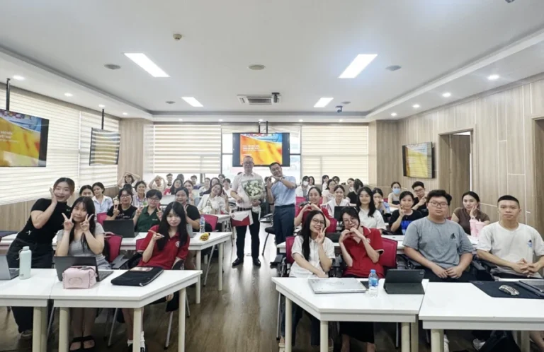 Bài chia sẻ đầy cảm hứng của Chuyên gia về thực tiễn kinh doanh bảo hiểm hàng hải