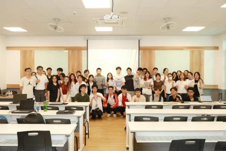 BUỔI CHIA SẺ THỰC TẾ CÙNG CHUYÊN GIA NGUYỄN ĐẮC DŨNG  THUỘC KHUÔN KHỔ HỌC PHẦN  QUẢN TRỊ RỦI RO TRONG KINH DOANH QUỐC TẾ