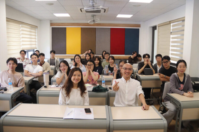 SINH VIÊN HỌC PHẦN QUẢN LÝ THÔNG TIN TRONG CHUỖI CUNG ỨNG TÌM HIỂU VAI TRÒ CỦA DỮ LIỆU TRONG QUẢN LÝ CHUỖI CUNG ỨNG CÙNG CHUYÊN GIA LÊ HỒNG SƠN