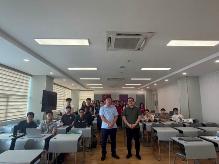 FROM BUSINESS GOAL TO DIGITAL PRODUCT: TỪ MỤC TIÊU KINH DOANH ĐẾN SẢN PHẨM SỐ