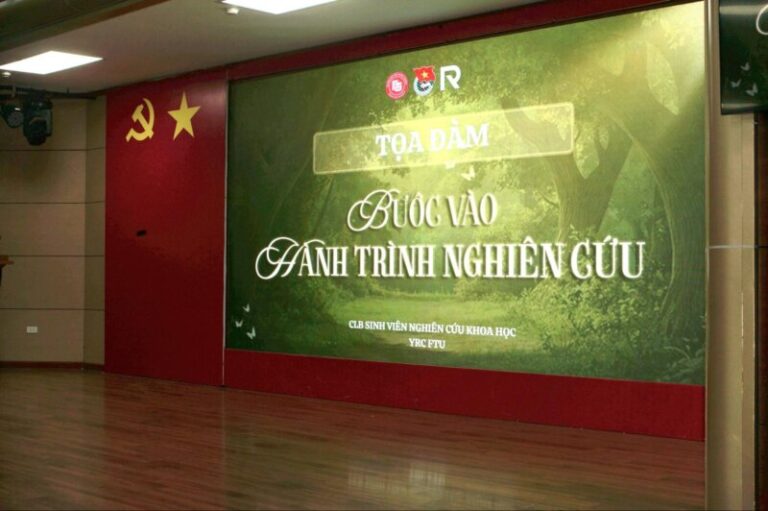 TỌA ĐÀM “BƯỚC VÀO HÀNH TRÌNH NGHIÊN CỨU”: ĐỊNH HƯỚNG VÀ TRANG BỊ HÀNH TRANG NGHIÊN CỨU KHOA HỌC CHO SINH VIÊN